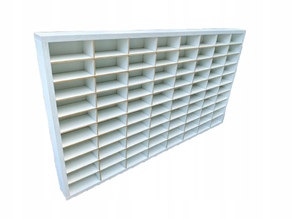 biała półka na autka